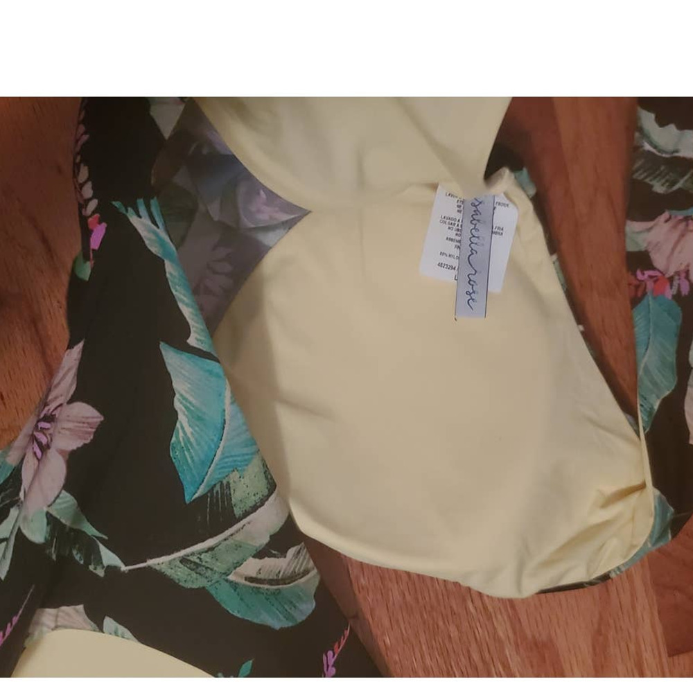 NWT! Isabella Rose Islander Ruffle Bikini Top Black Floral Large ~ Pool or Beach - Picture 7 of 9